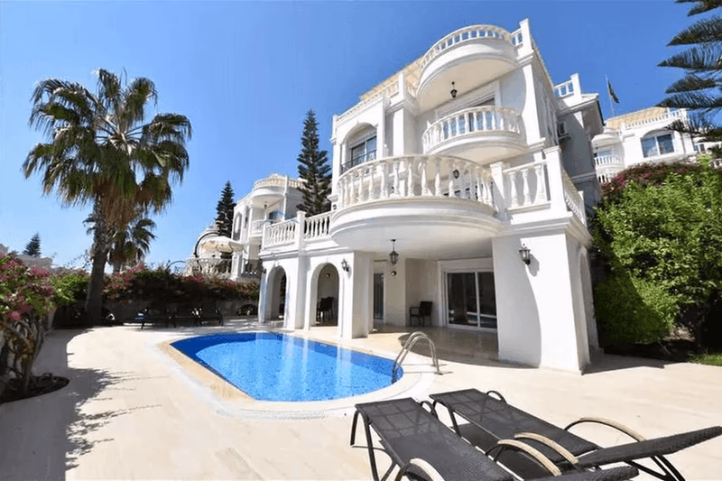 Villa Lingonberry